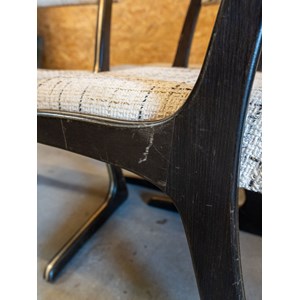 Lot de 4 chaises traineau n°1340