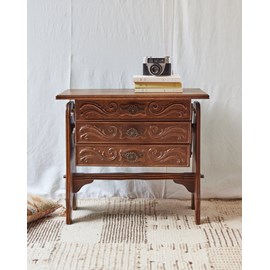 Brigitte, la travailleuse art déco n°163