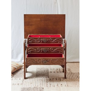 Brigitte, la travailleuse art déco n°163