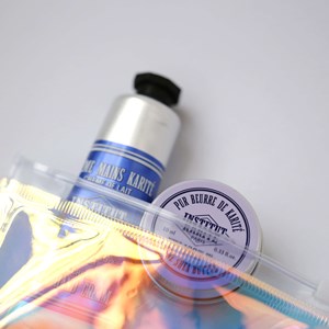 Trousse holographique crème de lait