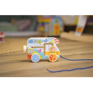 Véhicule à tirer, van