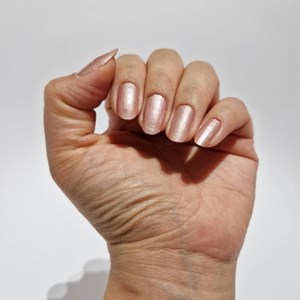 Vernis autocollant nude champagne - manucure facile longue tenue Champagne
