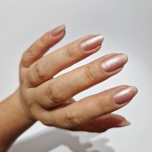 Vernis autocollant nude champagne - manucure facile longue tenue Champagne