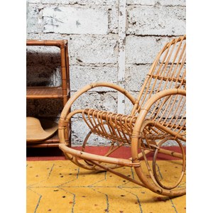 Grand rocking-chair en rotin clair n°67