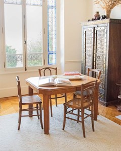 Table à manger sculptée en chêne n°646