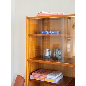 Grande vitrine en bois clair n°178