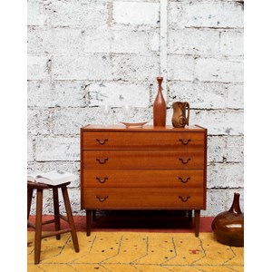 Olga, la commode en bois orangé n°409