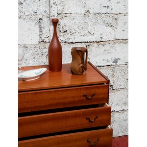 Olga, la commode en bois orangé n°409