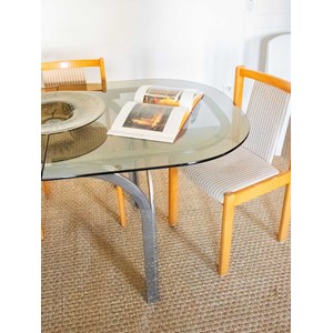 Table à manger au verre fumé n°1107