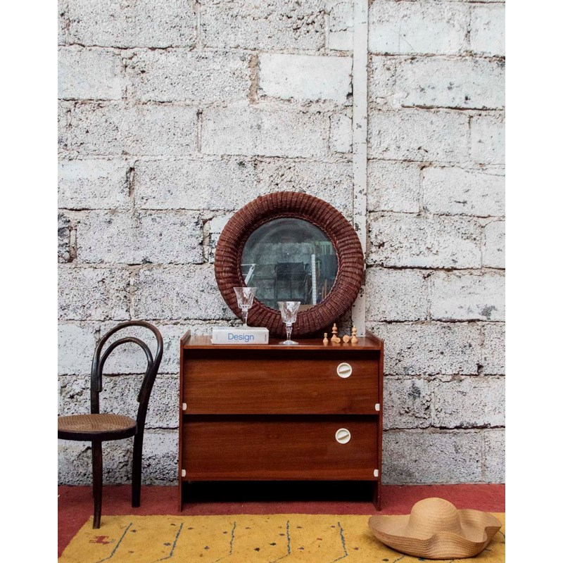 Meuble à chaussures bas en bois foncé n°534