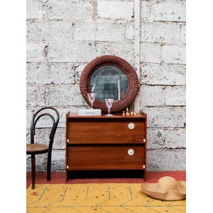 Meuble à chaussures bas en bois foncé n°534