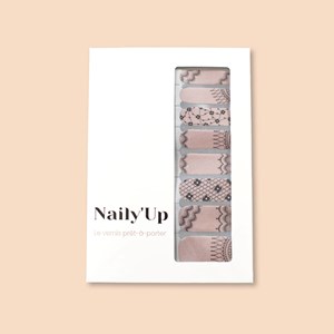 Vernis autocollant love notes - manucure facile longue tenue Nude dentelle noire