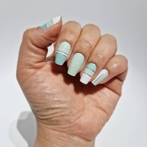 Vernis autocollant fresh symmetry - manucure facile longue tenue Vert d’eau symétrique