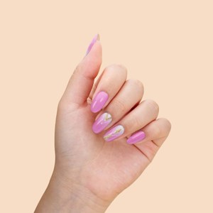 Vernis autocollant pink girly - manucure facile longue tenue Rose girly à motifs