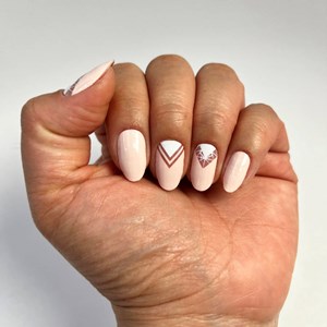 Vernis autocollant nude geometrie - manucure facile longue tenue Nude graphique