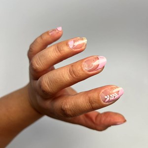 Vernis autocollant pink waves - manucure facile longue tenue Wavy rose transparent