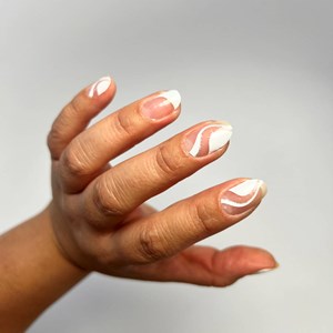 Vernis autocollant white waves - manucure facile longue tenue Blanc wavy
