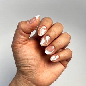 Vernis autocollant white waves - manucure facile longue tenue Blanc wavy