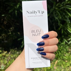 Stickers ongles en gel bleu nuit - manucure facile en gel uv Bleu nuit