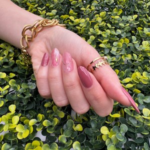 Stickers ongles en gel rouge nude - manucure facile en gel uv Rouge marbré