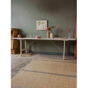 Table à manger en bois blanc n°663