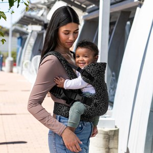 Porte bébé flip 4 en 1 black leopard