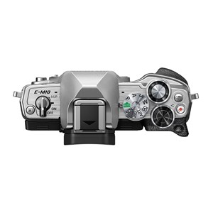 Olympus om-d e-m10 iv silver + objectif m.zuiko digital ed 14-150mm f3.5-5.6 ii