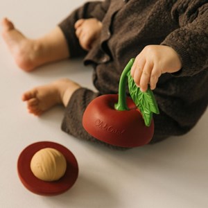 Jouet à empiler et balle hochet cherry