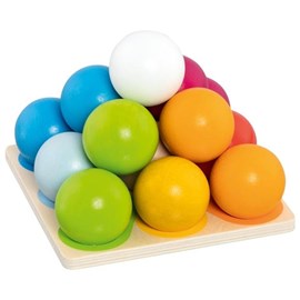 Pyramide de boules en bois