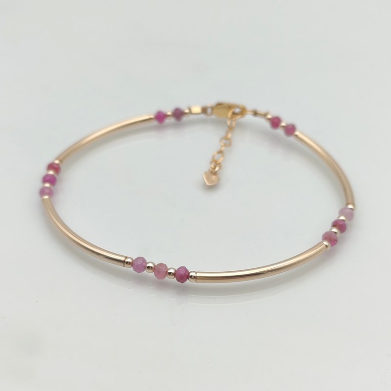 Bijouterie Jk - Jonc artisanal en goldfilled et rubis