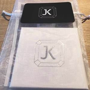 Jonc artisanal en goldfilled et saphirs