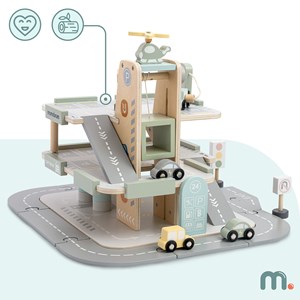 Garage en bois 3 niveaux avec voitures et hélicoptère