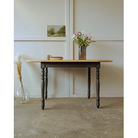 Table à manger en bois massif n°688