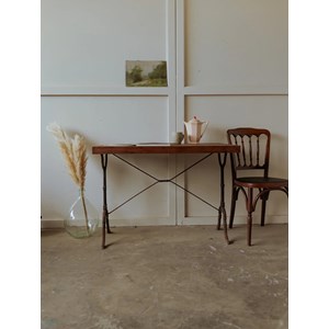 Table à manger bistro en bois et fonte n°104