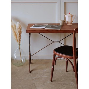 Table à manger bistro en bois et fonte n°104