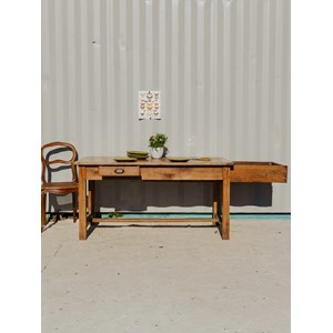 Romy, la table à manger en bois n°678