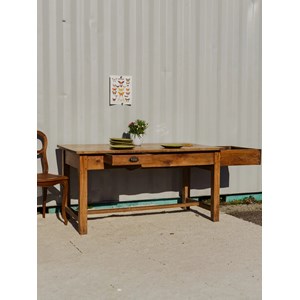 Romy, la table à manger en bois n°678