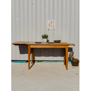 Romy, la table à manger en bois n°679