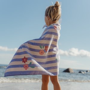 Serviette de plage dreamy purple stripe (60 x 120 cm)
