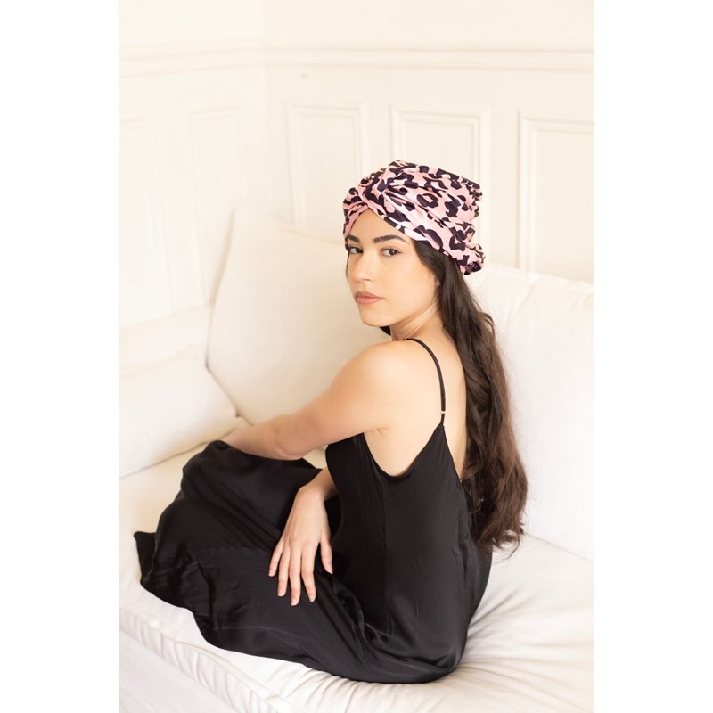 Bonnet léopard reglable en soie