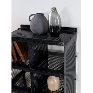 Viggo, le meuble d'appoint en métal n°9