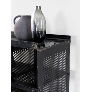 Viggo, le meuble d'appoint en métal n°9