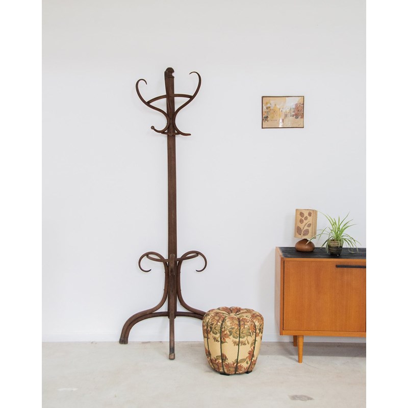 Albert, le porte manteaux thonet n°39