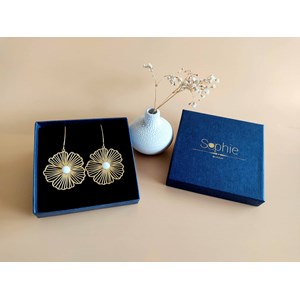 Boucles d'oreilles  fleur nacre