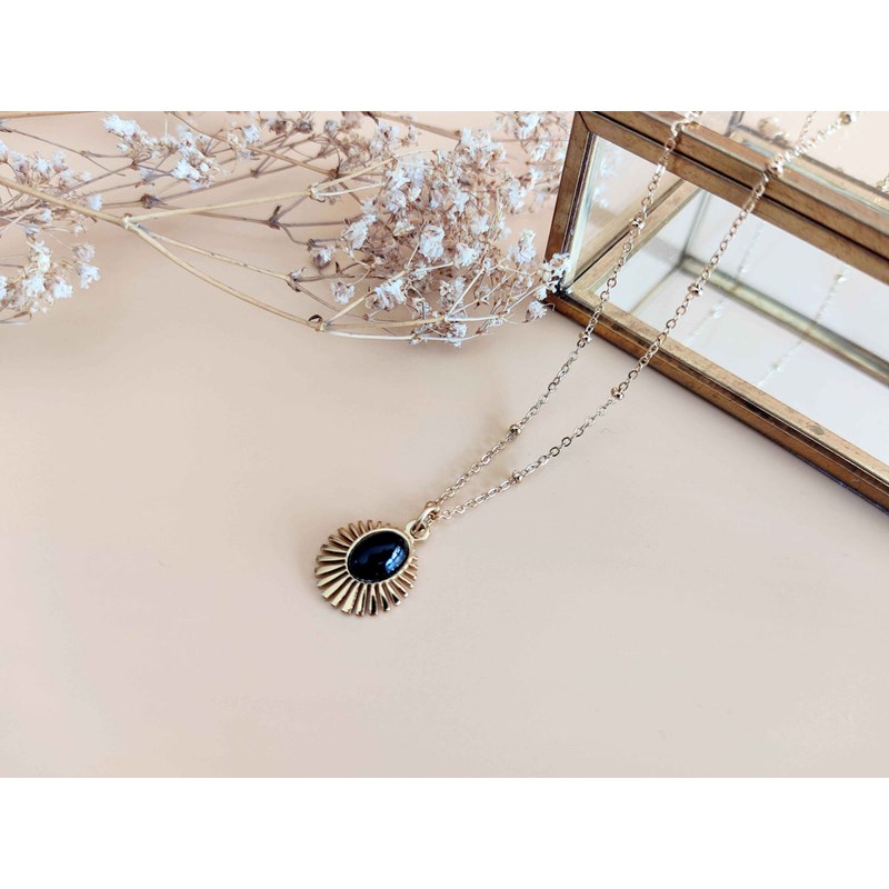 Collier soleil ovale agate noire