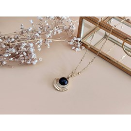 Collier  acier doré et agate noire