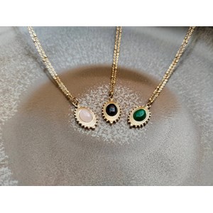 Collier  ovale doré et quartz rose