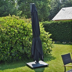 Parasol déporté noir 4x3 m mercuria