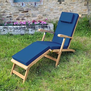 Matelas bleu marine pour chaise longue