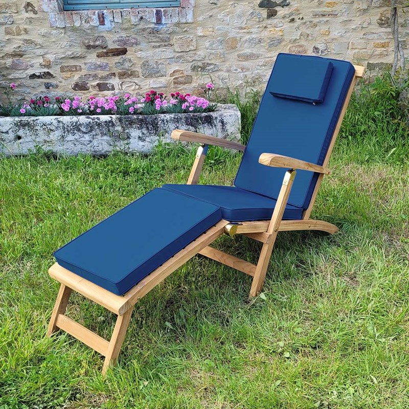 Matelas bleu marine pour chaise longue